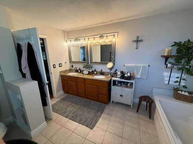 7610 Miller Avenue, Gilroy CA: https://media.crmls.org/mediaz/79dfe3cf-41fb-41f2-844a-e1734554ca7f.jpg