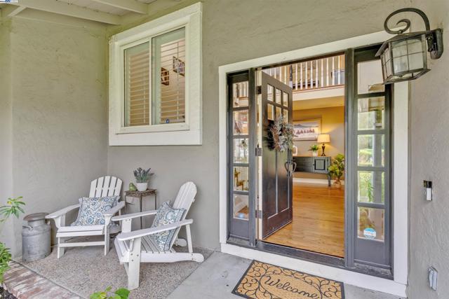 1632 Saint Norbert Dr, Danville CA: https://media.crmls.org/mediaz/79dfe4ad-893e-4679-95b9-7793d4fd84d7.jpg