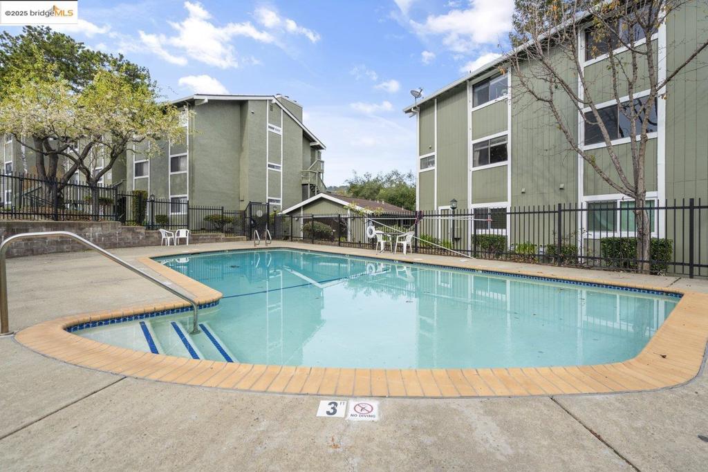 8711 Mountain Blvd #28