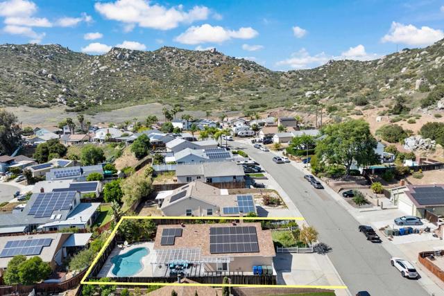 Home for Sale in Lakeside