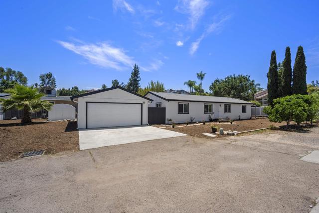 8620 Atlas View Drive, Santee CA: https://media.crmls.org/mediaz/79e1d17c-3fa1-49c9-87af-0fc3063f88ba.jpg