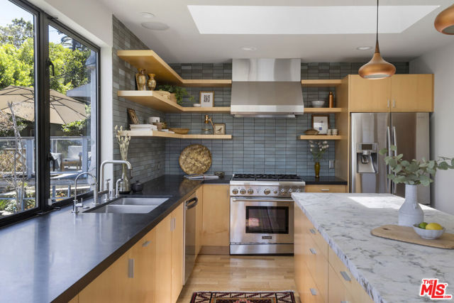 1508 Elevado Street, Los Angeles CA: https://media.crmls.org/mediaz/79e1ea80-aa2a-44e7-866d-c58608a3d2df.jpg
