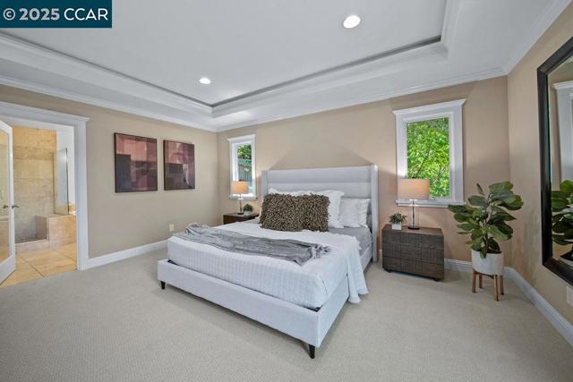 921 Foye Drive, Lafayette CA: https://media.crmls.org/mediaz/79e21105-dfba-4ed4-aab8-3bdab727bd2d.jpg