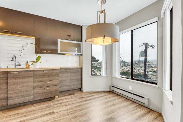 999 Carolina Street, San Francisco CA: https://media.crmls.org/mediaz/79e2c270-9e91-4ce1-9ccd-2fb253af850f.jpg