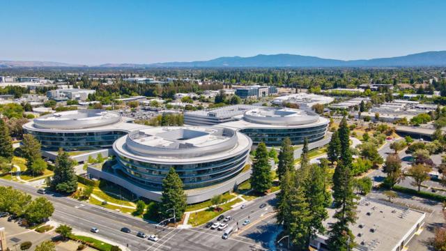 1225 Vienna Drive, Sunnyvale CA: https://media.crmls.org/mediaz/79e2fa30-ebfd-43b1-a3f2-cbe55e6d7fdd.jpg