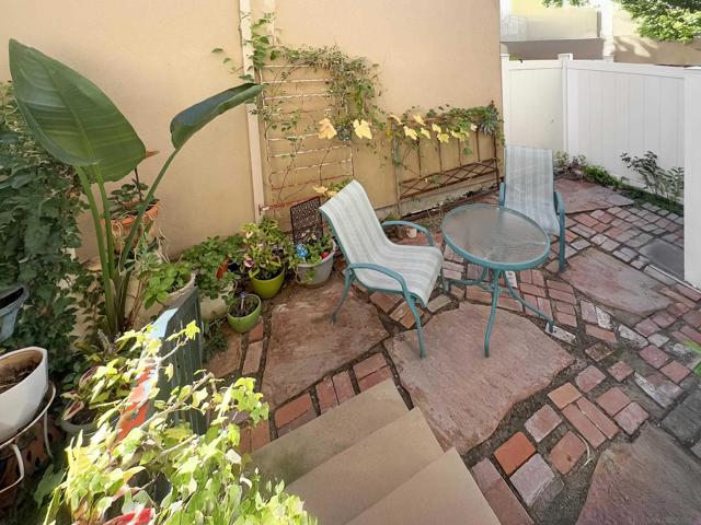 12654 Carmel Country Rd, San Diego CA: https://media.crmls.org/mediaz/79e300b7-a2bb-461d-8758-8cc50ec8adf2.jpg