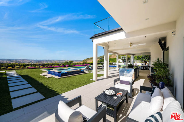 Image 37 of 50 For 25201 Prado Del Misterio