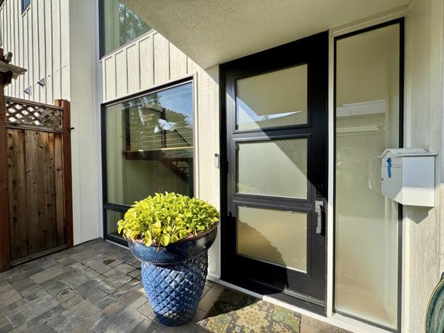 16 Hillview Avenue, Redwood City CA: https://media.crmls.org/mediaz/79e4a946-acc1-47ea-b557-cb1455ec4a9b.jpg