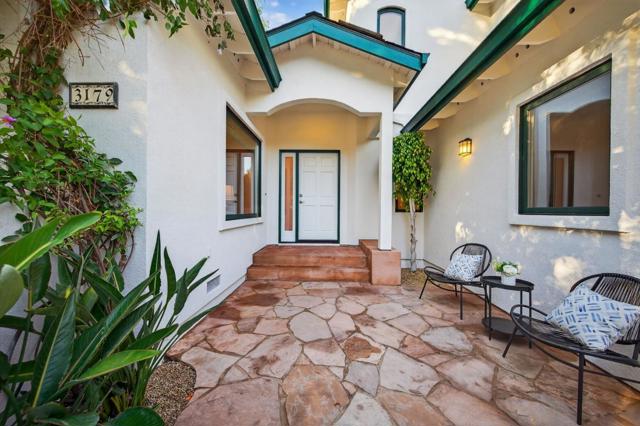 3179 Stockton Place, Palo Alto CA: https://media.crmls.org/mediaz/79e53934-1e16-4c6f-ac8e-332bc176e4a6.jpg