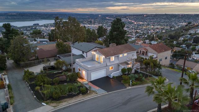 9811 Eucalyptus St, Spring Valley CA: https://media.crmls.org/mediaz/79e6d066-5569-4e80-8b00-9d3cf3877577.jpg
