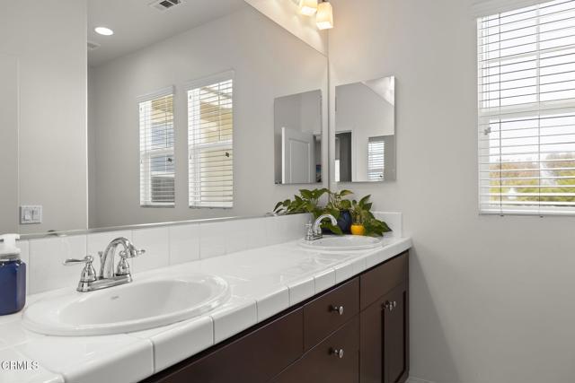 11349 Darling Road, Ventura CA: https://media.crmls.org/mediaz/79e6e390-41c9-4bc2-be45-259df3e2ee52.jpg