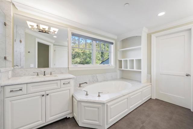117 PANORAMA Way, Los Gatos CA: https://media.crmls.org/mediaz/79e6ebd5-7e63-4314-b0a7-24b1d69c9119.jpg
