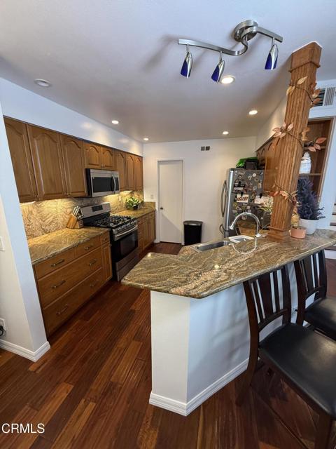 Detail Gallery Image 9 of 20 For 137 E Scott St, Port Hueneme,  CA 93041 - 3 Beds | 2/1 Baths