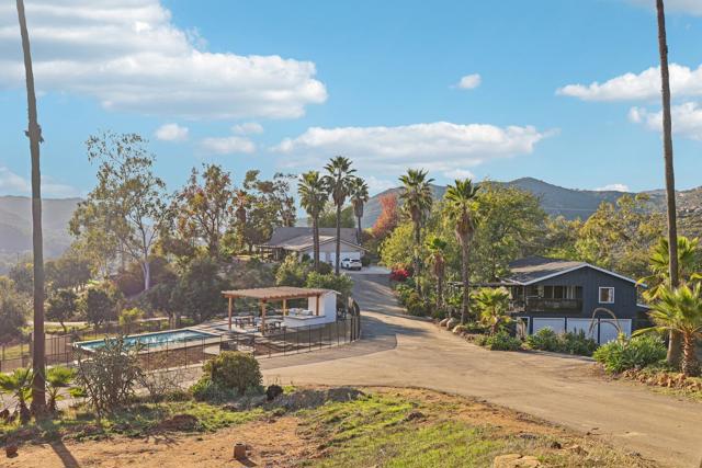 26086 Bear Valley Heights Road, Escondido CA: https://media.crmls.org/mediaz/79e7da74-9747-443a-bba2-398b5a8be672.jpg