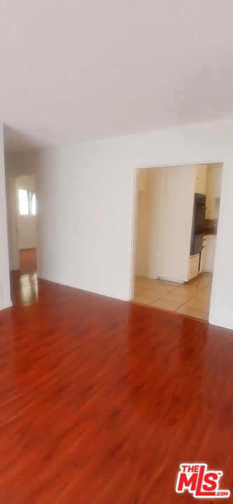 4106 Rosewood Avenue, Los Angeles CA: https://media.crmls.org/mediaz/79e7dc68-5d80-49e7-b9f2-65757f698485.jpg