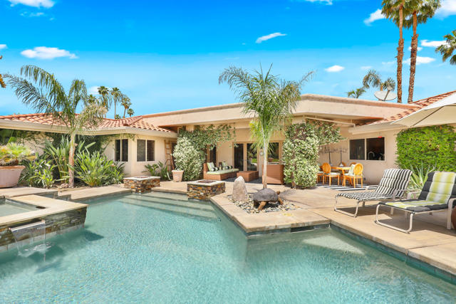 75745 Osage Trail, Indian Wells CA: https://media.crmls.org/mediaz/79e81021-11b8-40b3-bfcb-535354287f4f.jpg