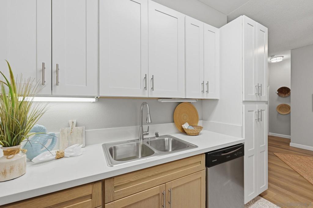 8320 Regents Rd. - photo 13