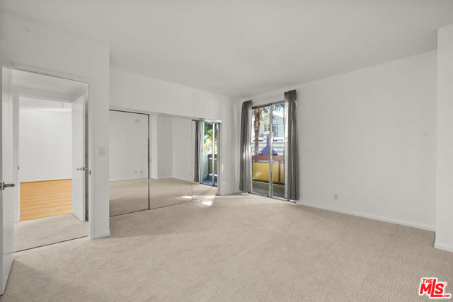 321 S San Vicente Boulevard, Los Angeles CA: https://media.crmls.org/mediaz/79e954fe-1ec0-4f8f-a84f-507d5a0be60b.jpg