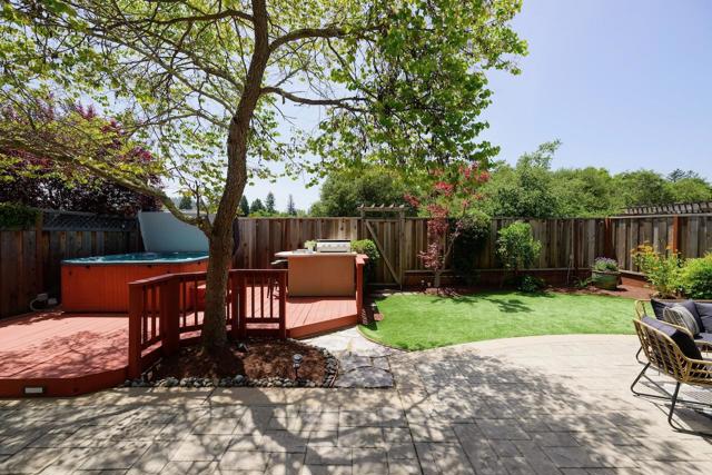 141 Navigator Drive, Scotts Valley CA: https://media.crmls.org/mediaz/79e9eeff-42ed-46a4-834e-2161f87c9e4b.jpg