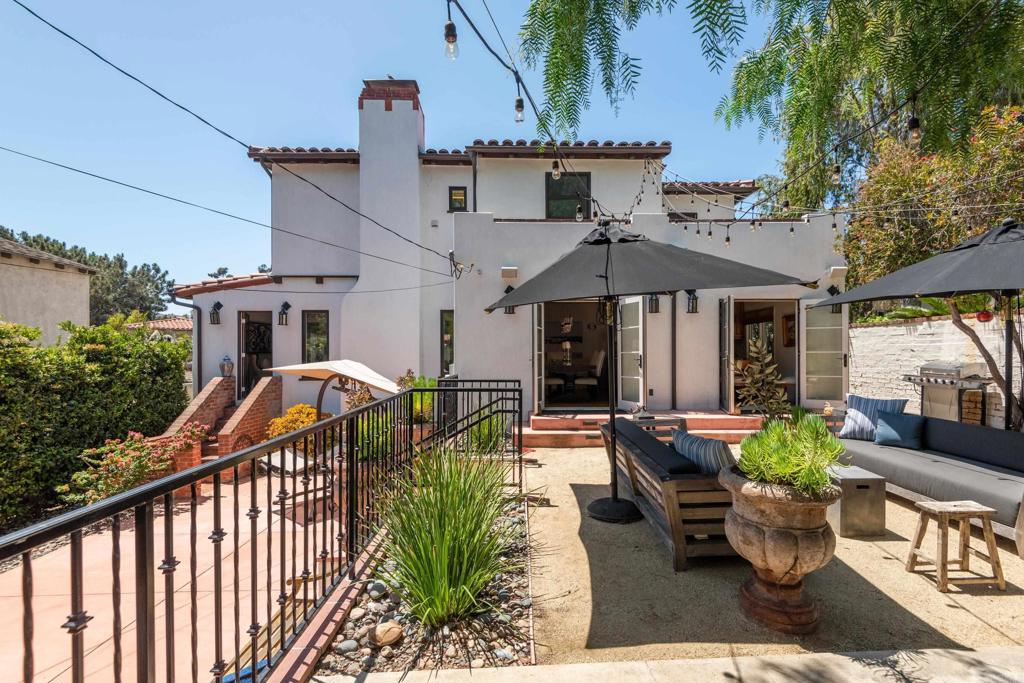 2727 Dove Street