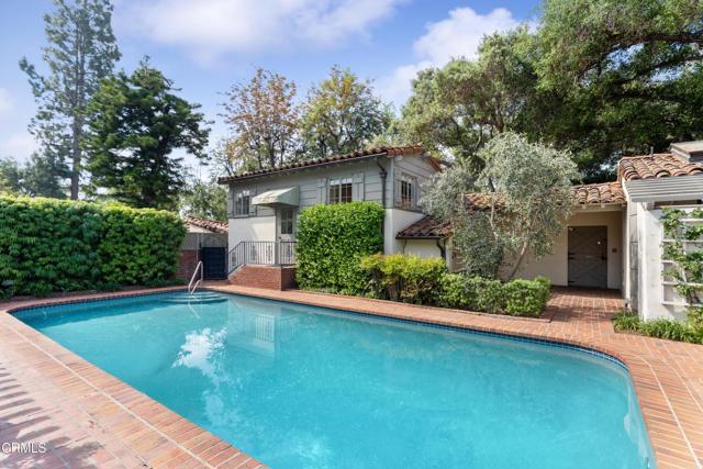 1400 Pasqualito Drive, San Marino CA: https://media.crmls.org/mediaz/79eaf0be-6c55-4158-8566-160432d4cd0b.jpg