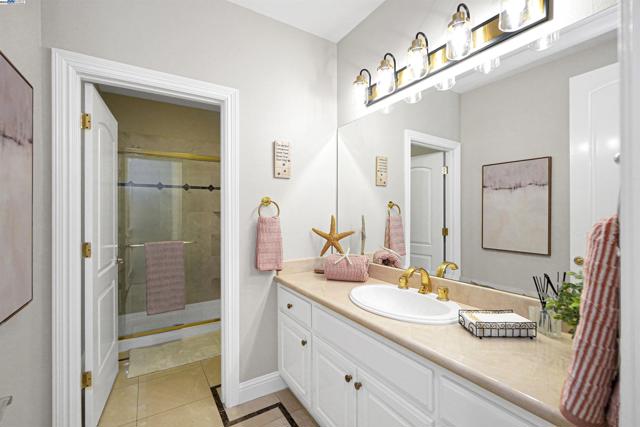 964 Piemonte Dr, Pleasanton CA: https://media.crmls.org/mediaz/79eb97ca-315b-4f17-a43d-39cd9a7a4cdd.jpg