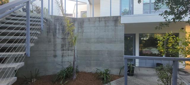2612 Hallmark Drive, Belmont CA: https://media.crmls.org/mediaz/79ebc50d-0a57-4762-9c74-1ee86c70dac0.jpg