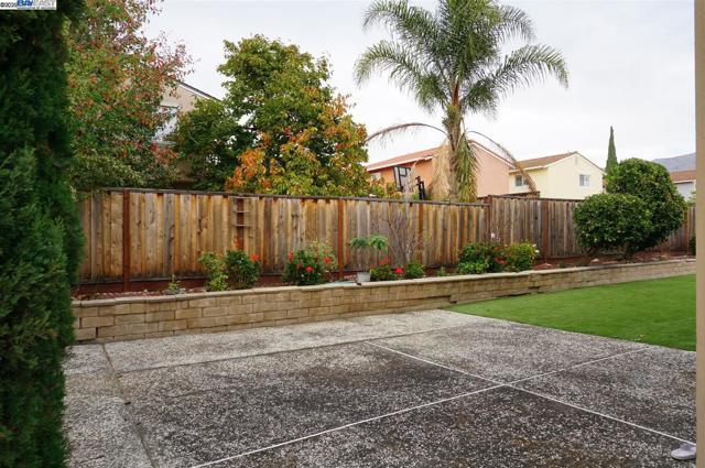 Image 42 of 43 For 236 Ottawa Way