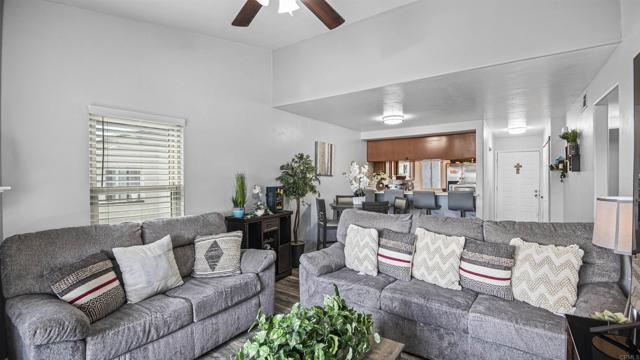 Detail Gallery Image 9 of 31 For 1677 Melrose Ave #H,  Chula Vista,  CA 91911 - 2 Beds | 2 Baths