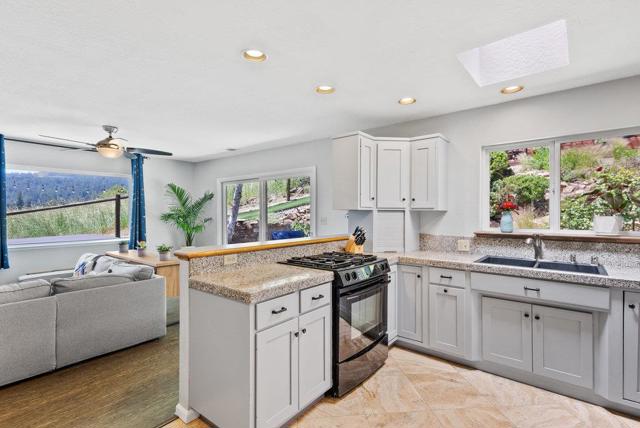 6443 E Zayante Road, Felton CA: https://media.crmls.org/mediaz/79ed3a1c-e57d-492d-a474-6e2dcd21598b.jpg
