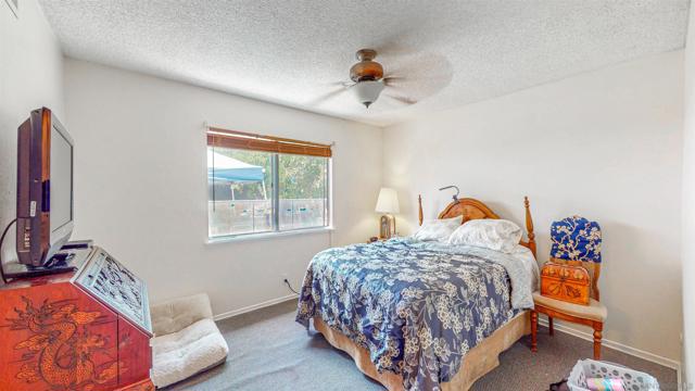 2701 Harriet St, Oceanside CA: https://media.crmls.org/mediaz/79edebc0-7ef1-4dc7-a4dd-b2a38dc0edd7.jpg