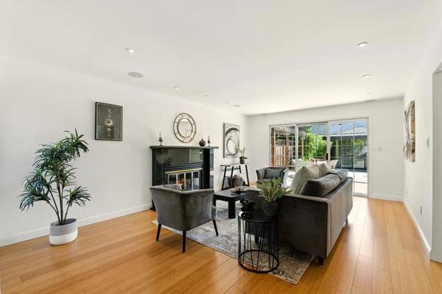 1943 Kentucky Street, Redwood City CA: https://media.crmls.org/mediaz/79eeb2ba-5d5f-4434-8ac0-25df09ae74a8.jpg