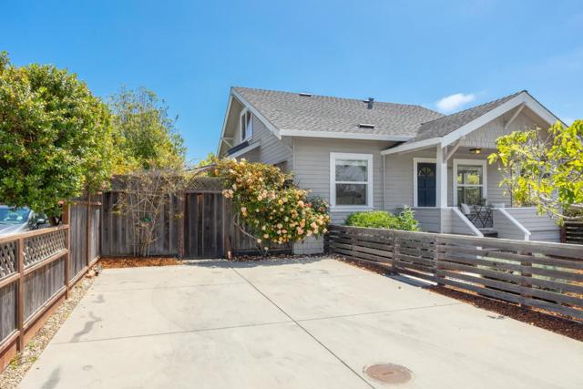 900 35th Avenue, Santa Cruz CA: https://media.crmls.org/mediaz/79ef1783-c971-40c8-90a3-9231334a250b.jpg