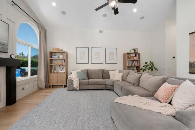 Image 10 of 68 For 1055 Olive Crest Drive