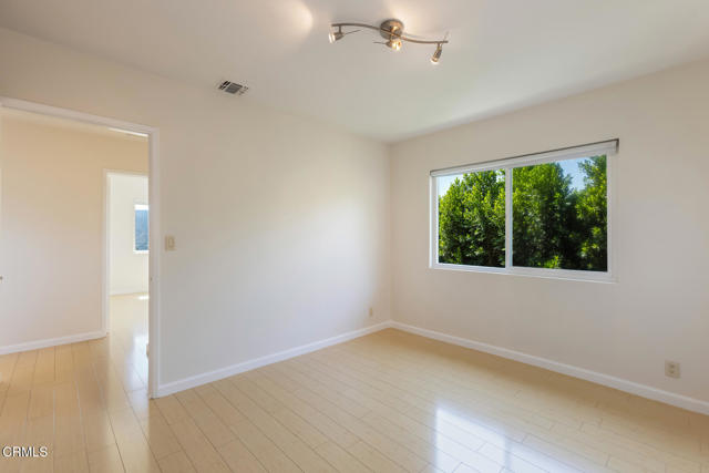 Detail Gallery Image 31 of 40 For 1932 Hilldale Dr, La Canada Flintridge,  CA 91011 - 4 Beds | 2/1 Baths