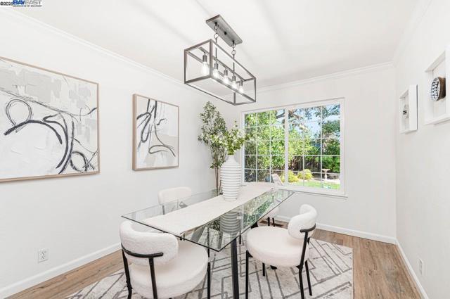 954 Crellin Rd, Pleasanton CA: https://media.crmls.org/mediaz/79f1b35a-5e8d-4af5-b66c-e6fefd1215f3.jpg