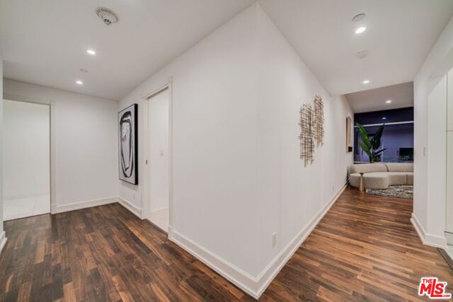 900 W Olympic Boulevard, Los Angeles CA: https://media.crmls.org/mediaz/79f1e6e9-0ed0-4e38-811e-ccea0506614b.jpg