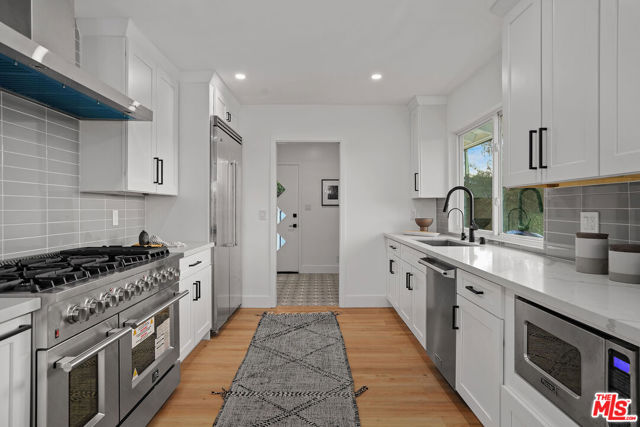 3768 Royal Meadow Road photo 8