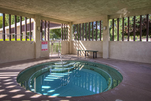 160 Hilligoss Drive, Cathedral City CA: https://media.crmls.org/mediaz/79f24fe9-c25e-4907-84ed-ccba74da0792.jpg