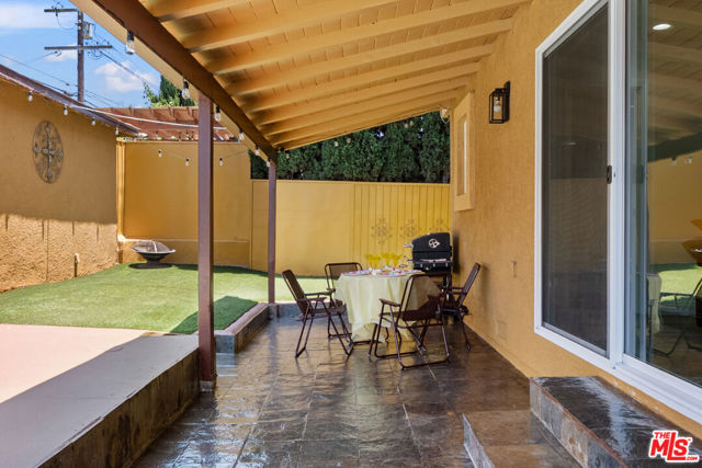 5183 Obama Boulevard, Los Angeles CA: https://media.crmls.org/mediaz/79f25002-ecf9-4c52-a7e3-ecc02548db15.jpg
