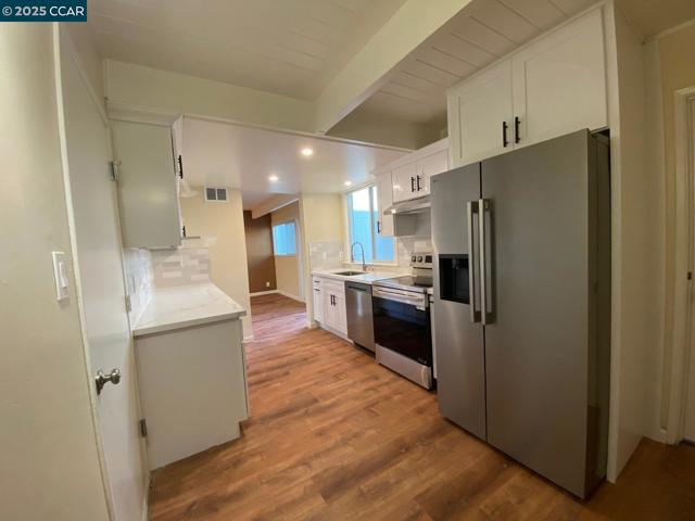 4301 Taft Ave, Richmond CA: https://media.crmls.org/mediaz/79f26d6f-9b78-4e85-9c6c-e7c33bd6efc4.jpg