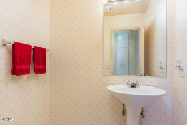 1062 Meadowlark Drive, Fillmore CA: https://media.crmls.org/mediaz/79f3674f-237f-4f3a-9f5b-2189a88b9796.jpg