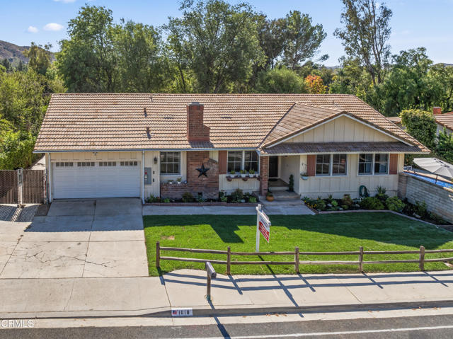 Detail Gallery Image 1 of 1 For 1018 Mellow Ln, Simi Valley,  CA 93065 - 4 Beds | 2 Baths