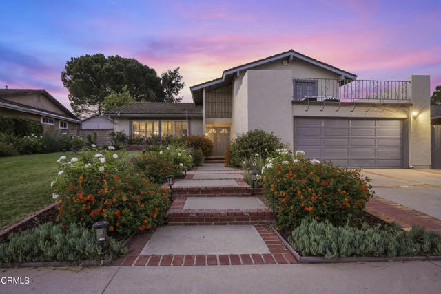 18845 Braemore Road, Porter Ranch CA: https://media.crmls.org/mediaz/79f46561-a72e-45da-9d30-b1a5c809ede9.jpg