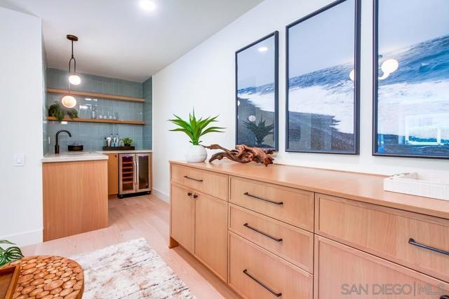 2223 Caminito Preciosa Sur, La Jolla CA: https://media.crmls.org/mediaz/79f4c3ba-9002-405f-b823-f8fdf3e21b1d.jpg