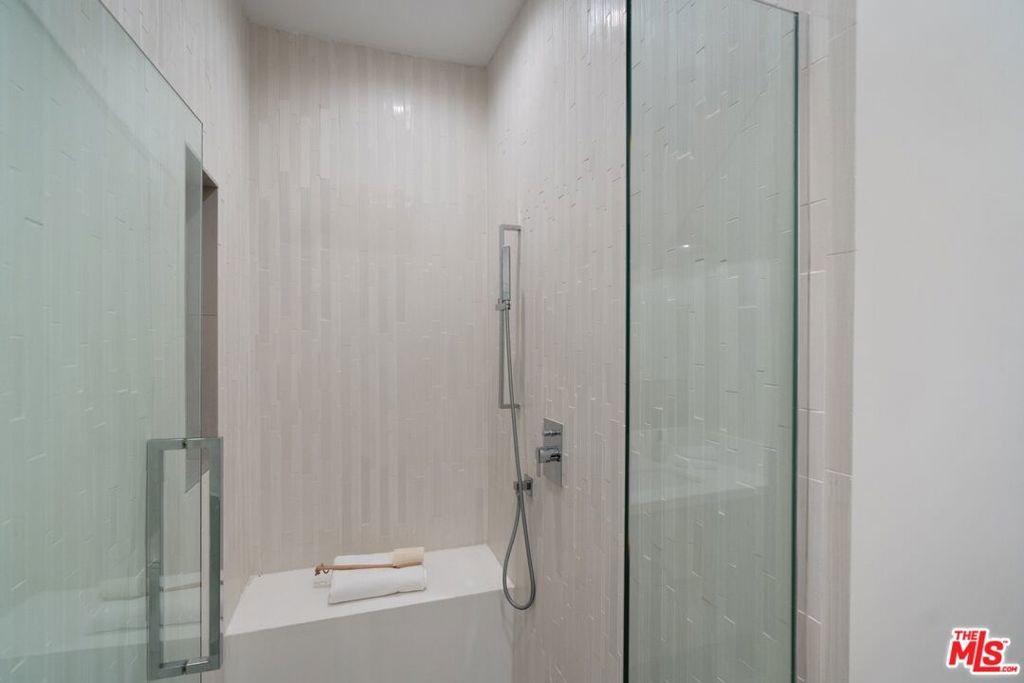 3768 Berry DriveStudio City img 42