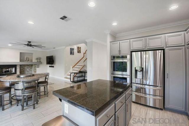 29487 Georgetown Ln, Temecula CA: https://media.crmls.org/mediaz/79f5b67e-9fb7-470a-9d02-92ab7c05bbdc.jpg