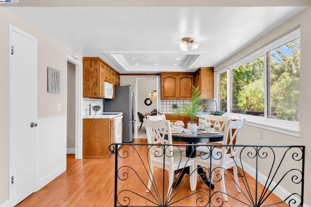 38 Barcelona Pl, Danville CA: https://media.crmls.org/mediaz/79f5e841-7591-444a-87b6-0c95c4dfb4bd.jpg