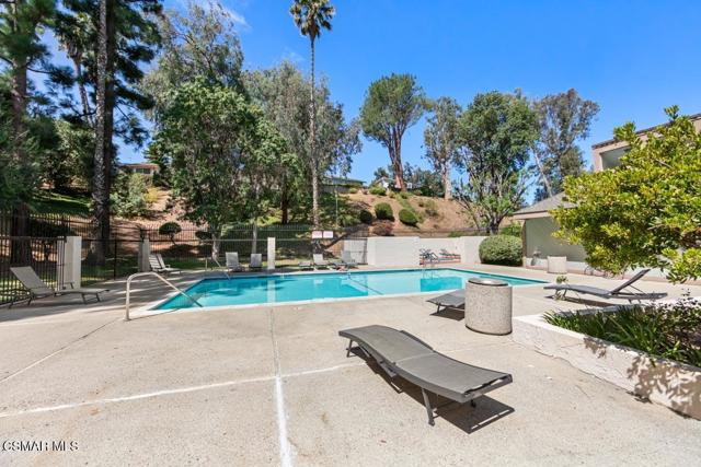 842 Catlin Street, Simi Valley CA: https://media.crmls.org/mediaz/79f6323a-2d7c-4c2e-9515-6f1488c527da.jpg
