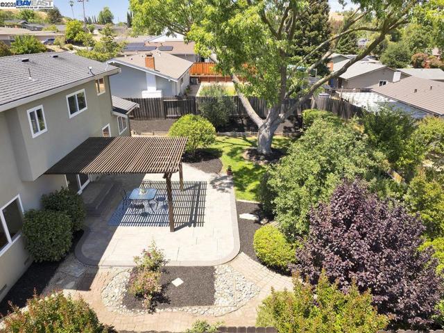 6649 Waverly Rd, Martinez CA: https://media.crmls.org/mediaz/79f66992-fa27-4823-87b1-77330ba06f30.jpg